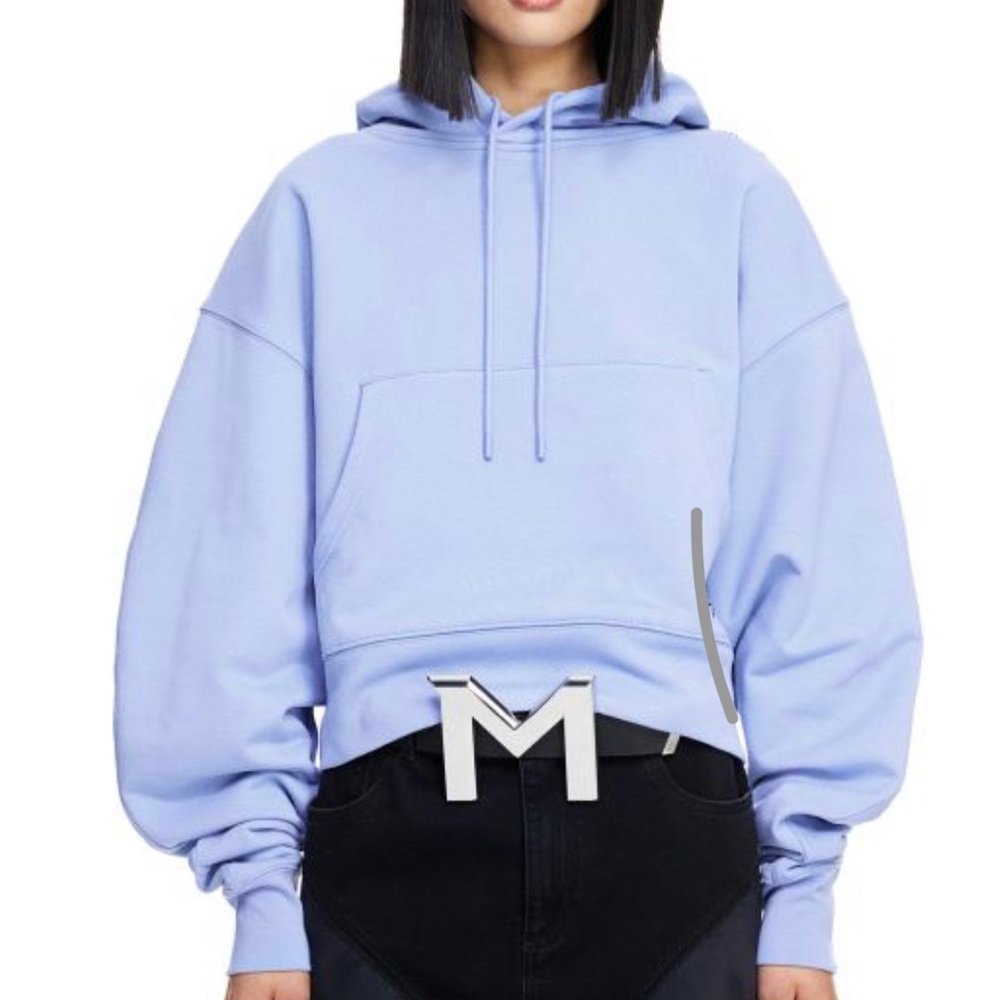 Batwing-sleeved Hoodie
Blue